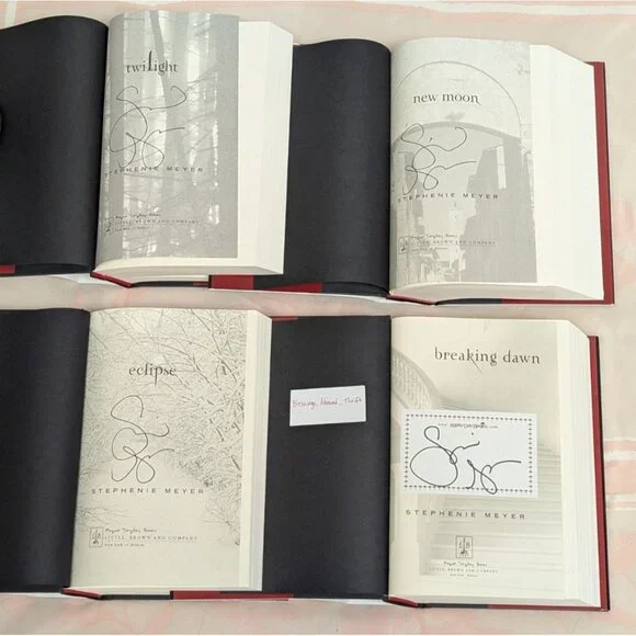Signed The Twilight Saga Collection by Stephenie Meyer First Edition 1st Print - Picture 4 of 12